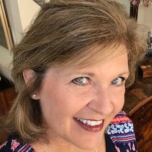 Meet your Posher, Kelli